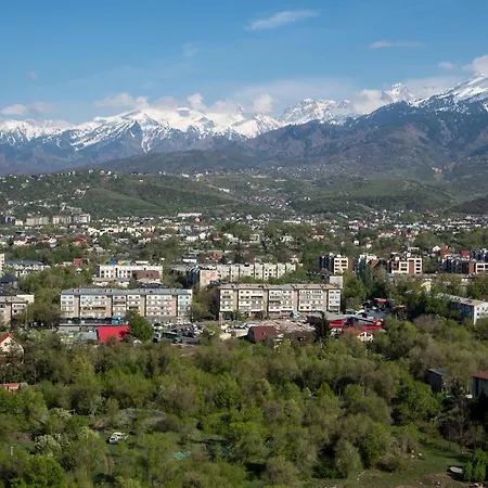 Апартаменты С Потрясающим Видом На Горы-Бизнес Блок Almaty Exterior photo