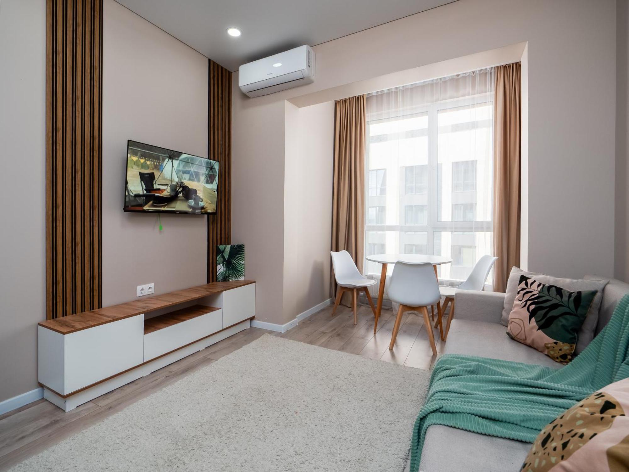 Apartment с потрясающим видом на горы-бизнес блок Almaty